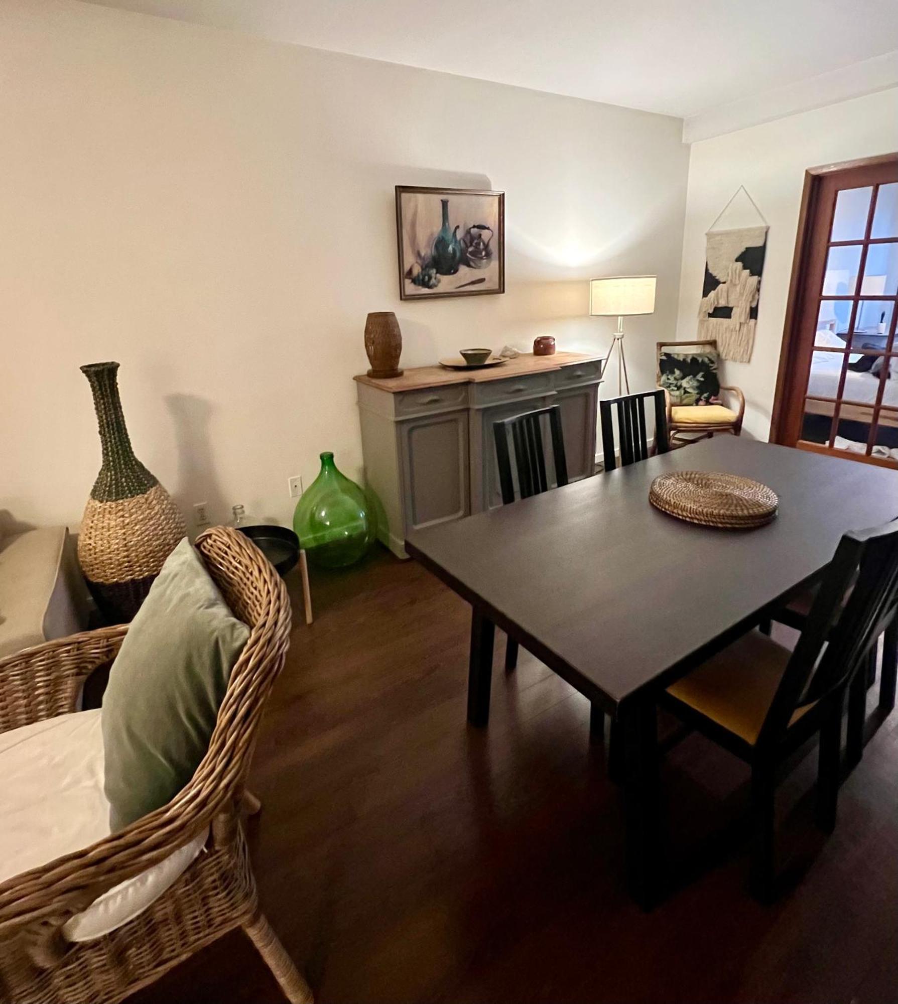 Charming Heritage Home With Mountain And City Views バンクーバー エクステリア 写真